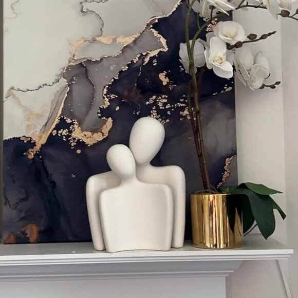 Hugging Couple Statues Ceramic Lover Figurine Characters Coffee Table Décor - Picture 2 of 11